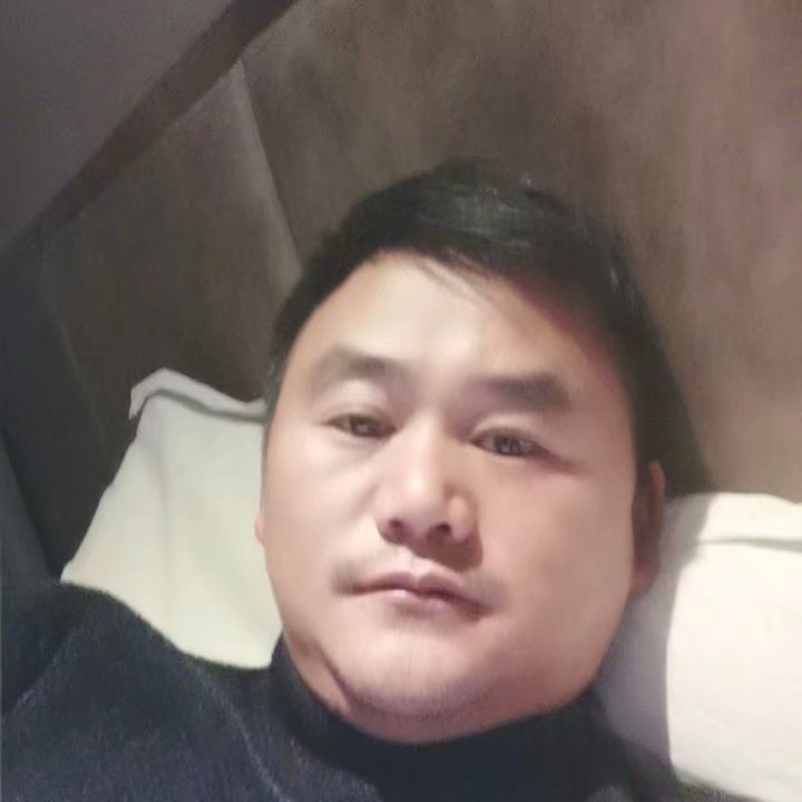 奔跑的第四张照片--凉山认干亲服务网